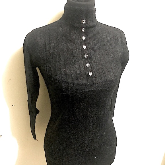 vitalia Sweaters - Turtle Neck Lightweight Sweater Top, Show Buttons